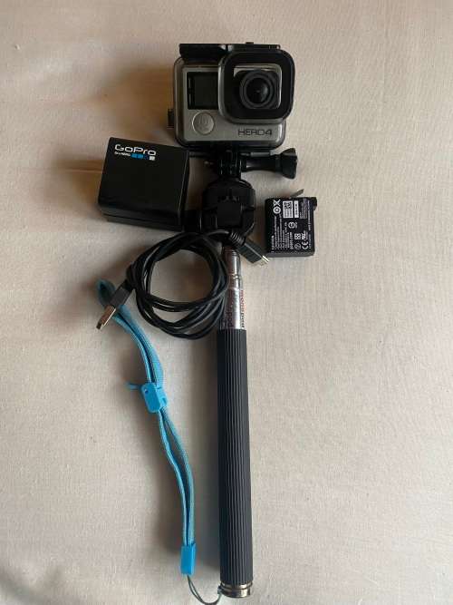 GOPRO HERO 4 SILVER*BRACKET*CASING*USB CABLE * 2 BATTERIES * CHARGER  GOOD  CONDITION